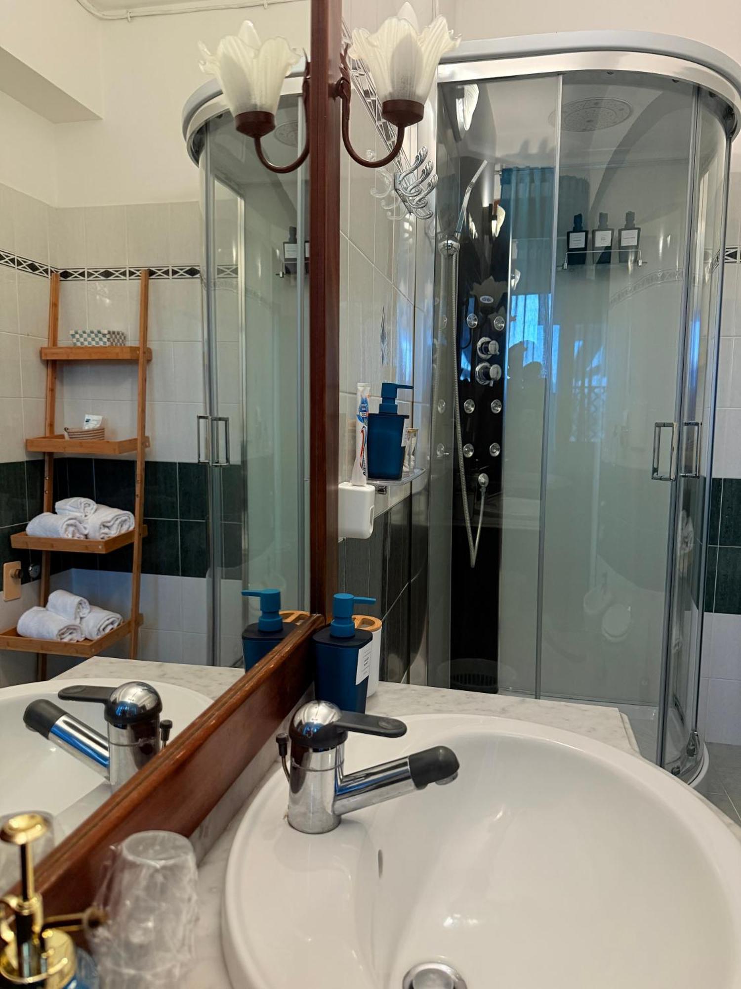 Palm House Bed & Breakfast Ламеция Терме Екстериор снимка
